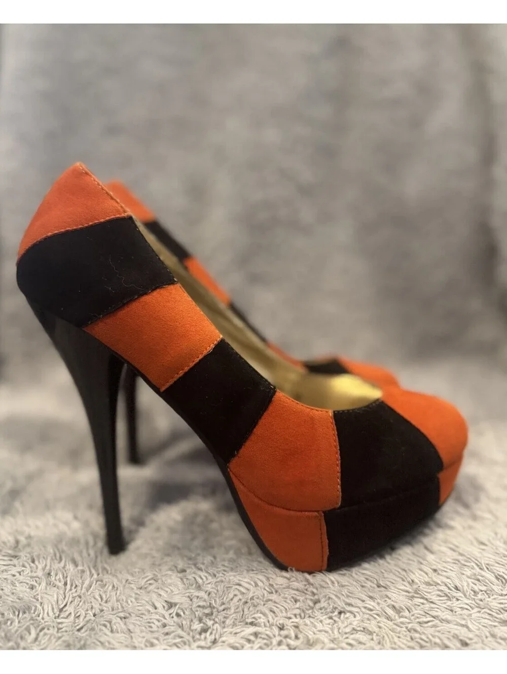 Brander Women’s 8 Platform Pumps Orange Black Colorblock Faux Suede Stiletto
